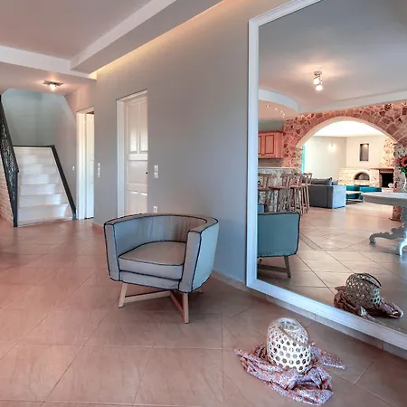Amari Villa